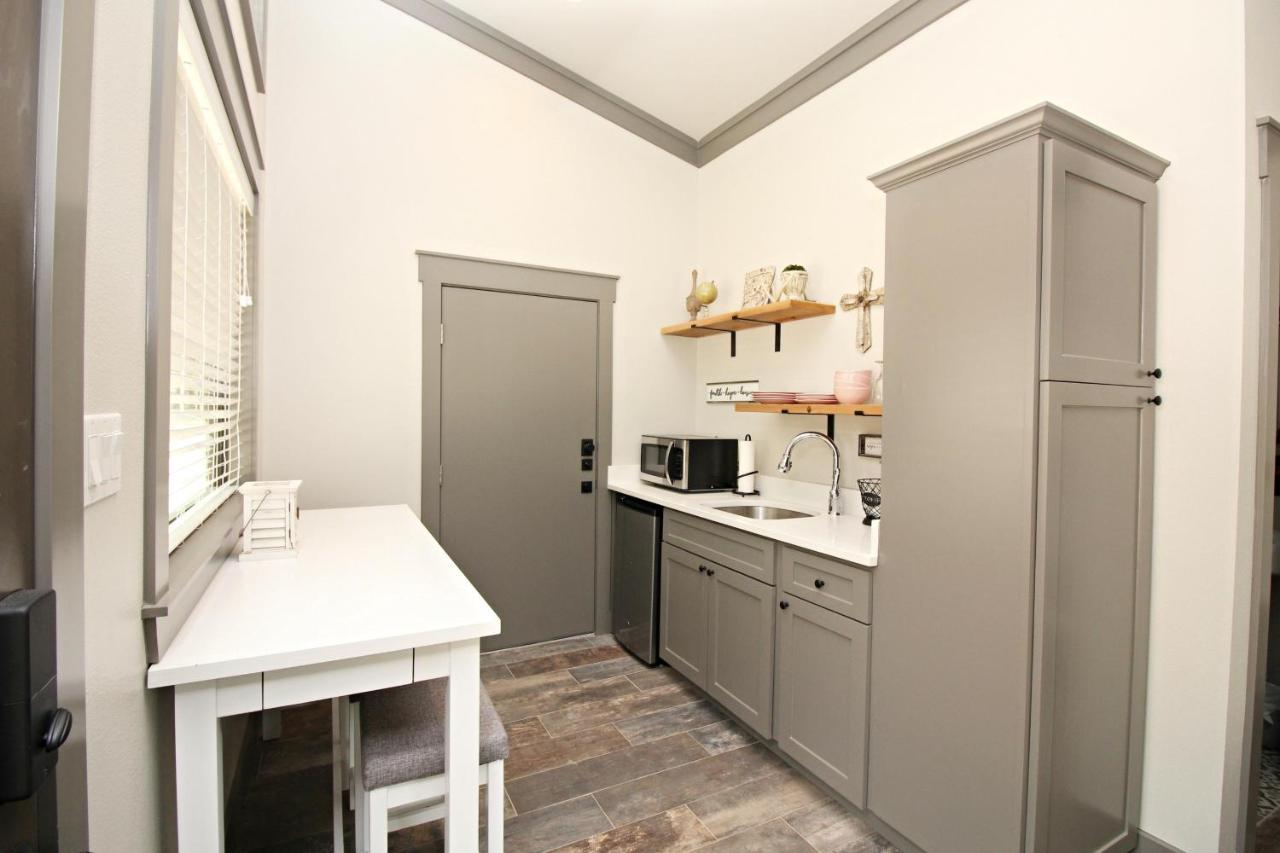 Green Acres Cottages - Wimberley Suite Екстер'єр фото
