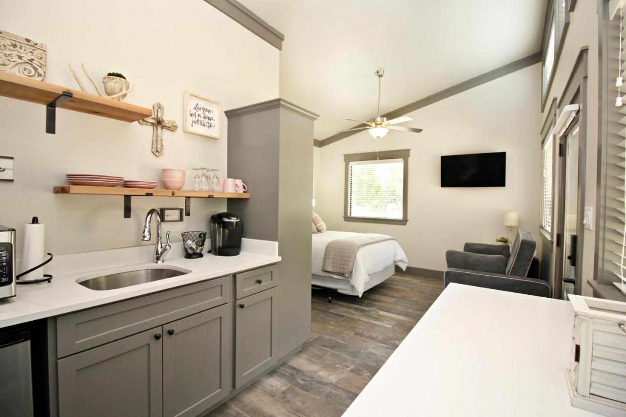 Green Acres Cottages - Wimberley Suite Екстер'єр фото
